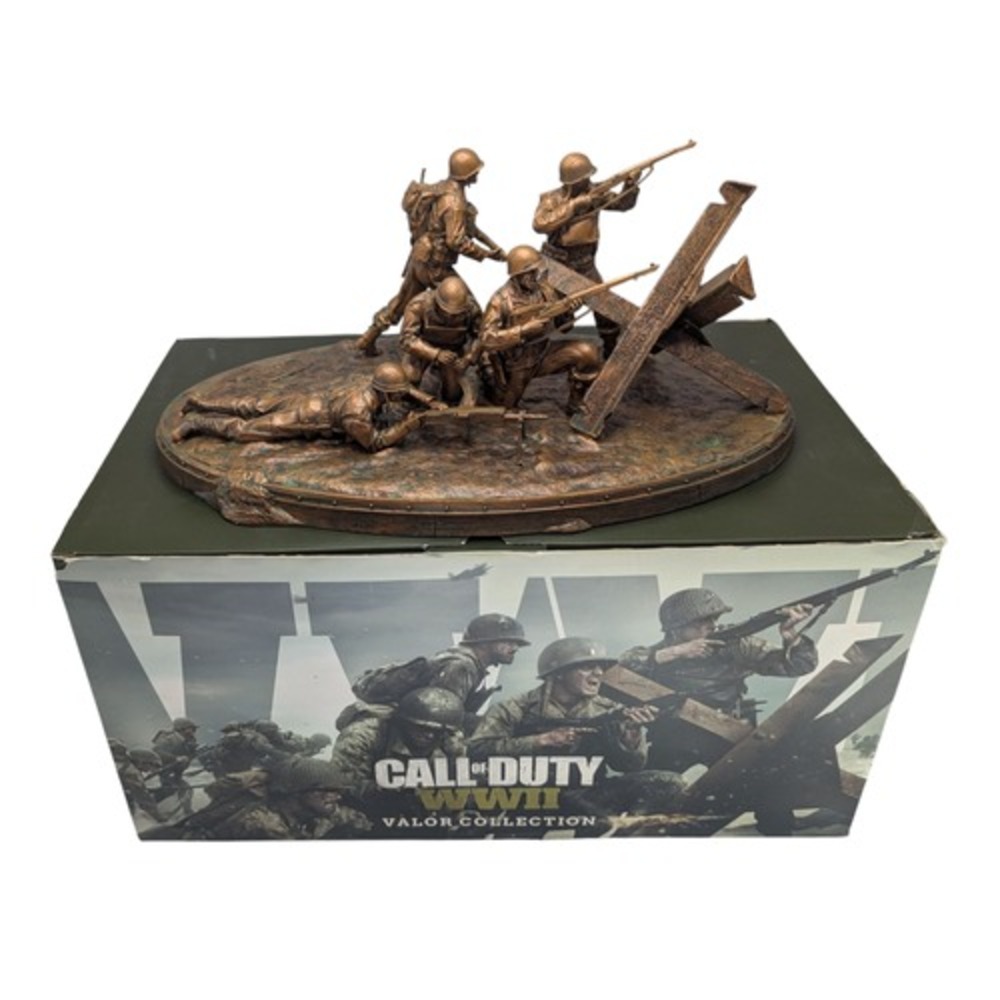 2017 Triforce Call Of Duty WWII Valor Collection Statue Only 14.5 x 8 x 6